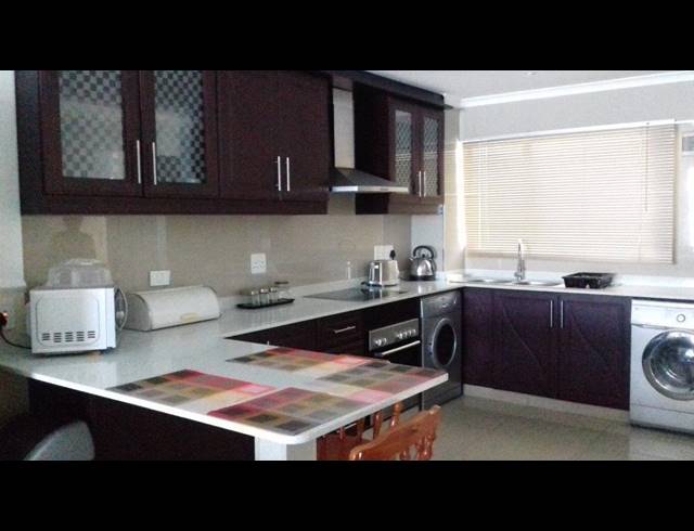 2 BEDROOM FLAT TO LET IN NEWSEL BEACH